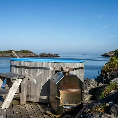 Lofoten Island * Henningsvær