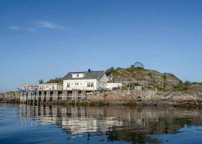 Lofoten Island Feriehus *